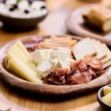 Nival Boutique 아폴로니아